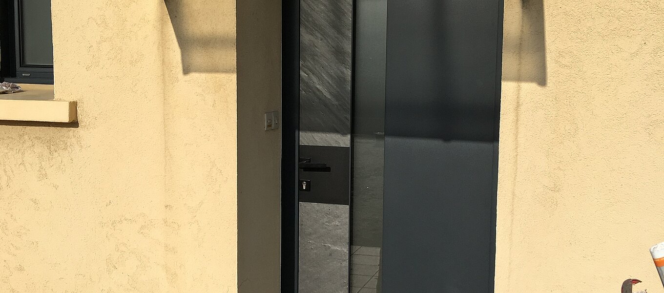 Porte d’entrée en aluminium