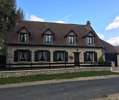 MAISON AVEC VOLETS
