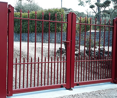 PORTAIL RETRO ROUGE ALUMINIUM