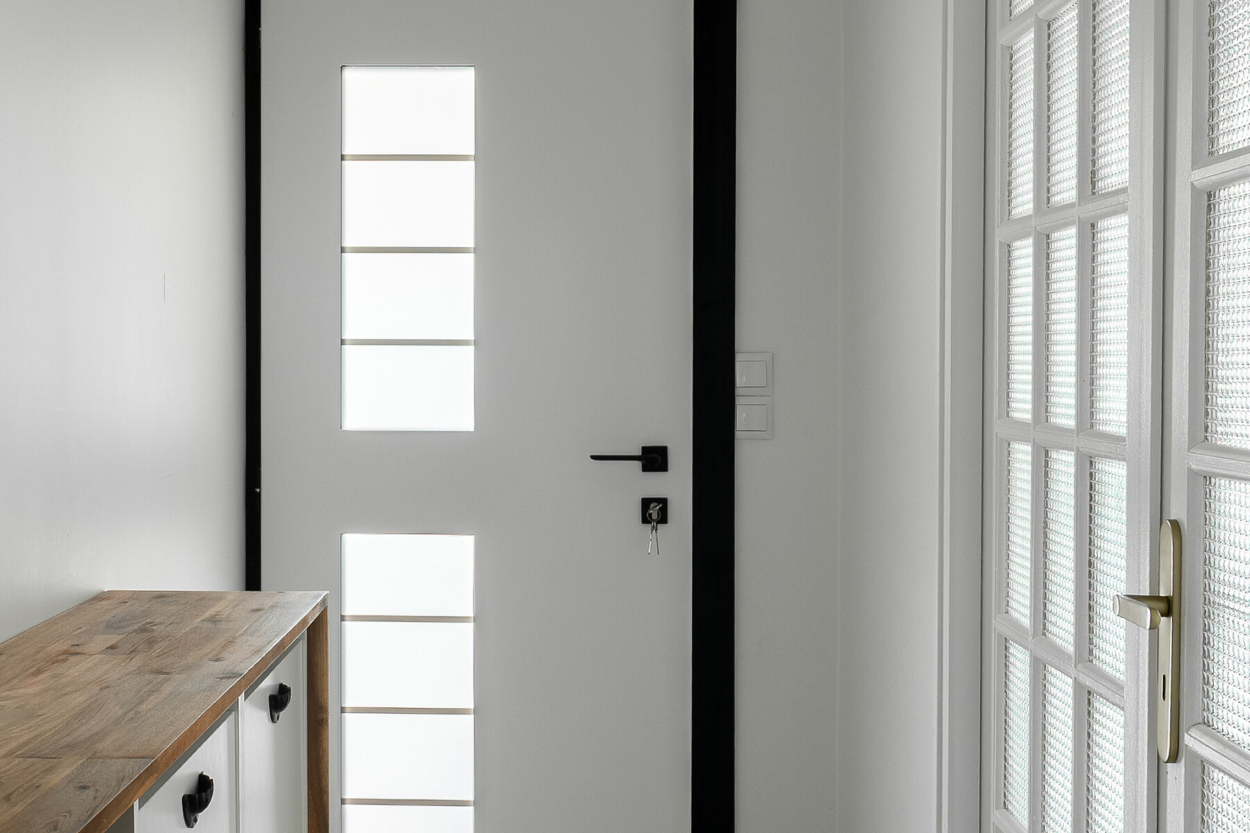 Vignette Porte d'entrée Aluminium Cadre Noir ligne Samouraï