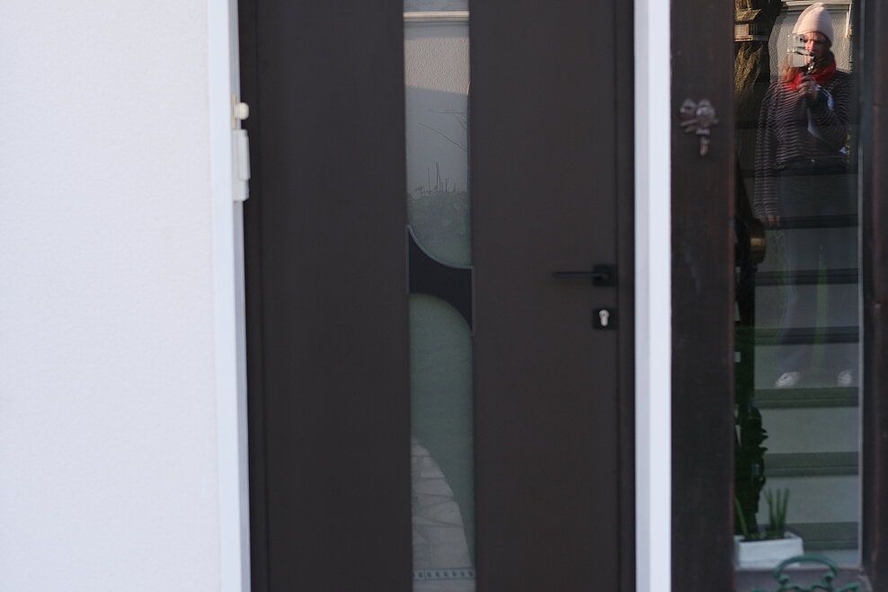 Porte d'entrée Aluminium Cadre Noir ligne Art Déco et Eclipse