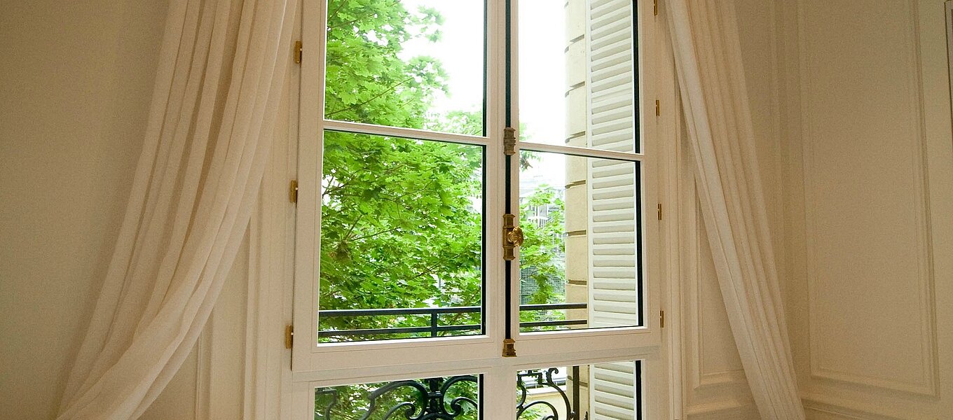 Comment entretenir une fenêtre en bois ? 