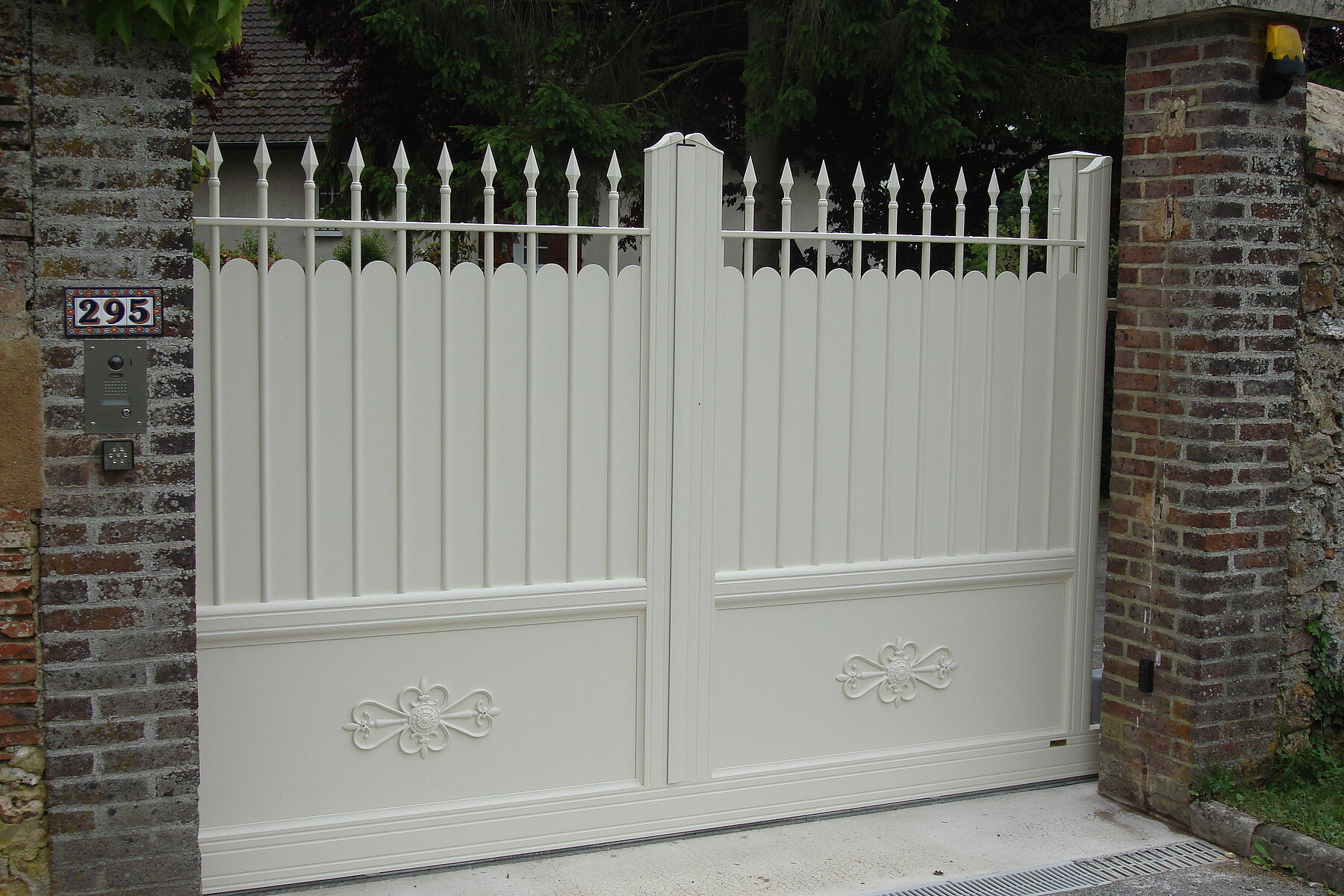 Vignette Portail Aluminium Rétro