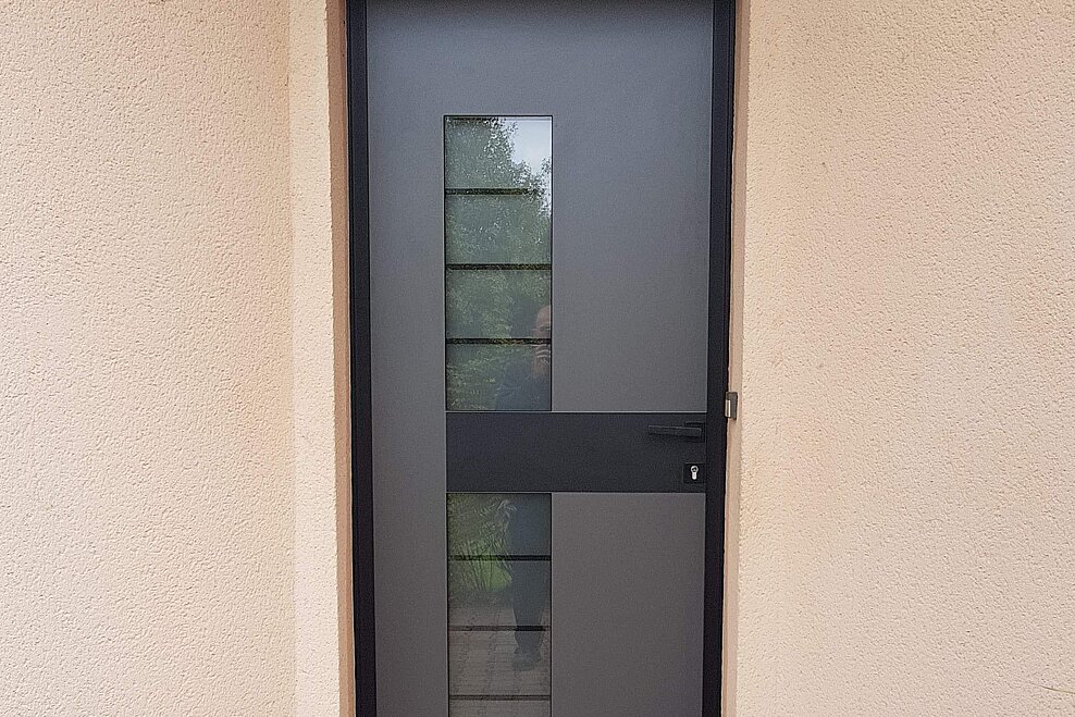 Porte d'entrée Aluminium Cadre Noir ligne Samouraï