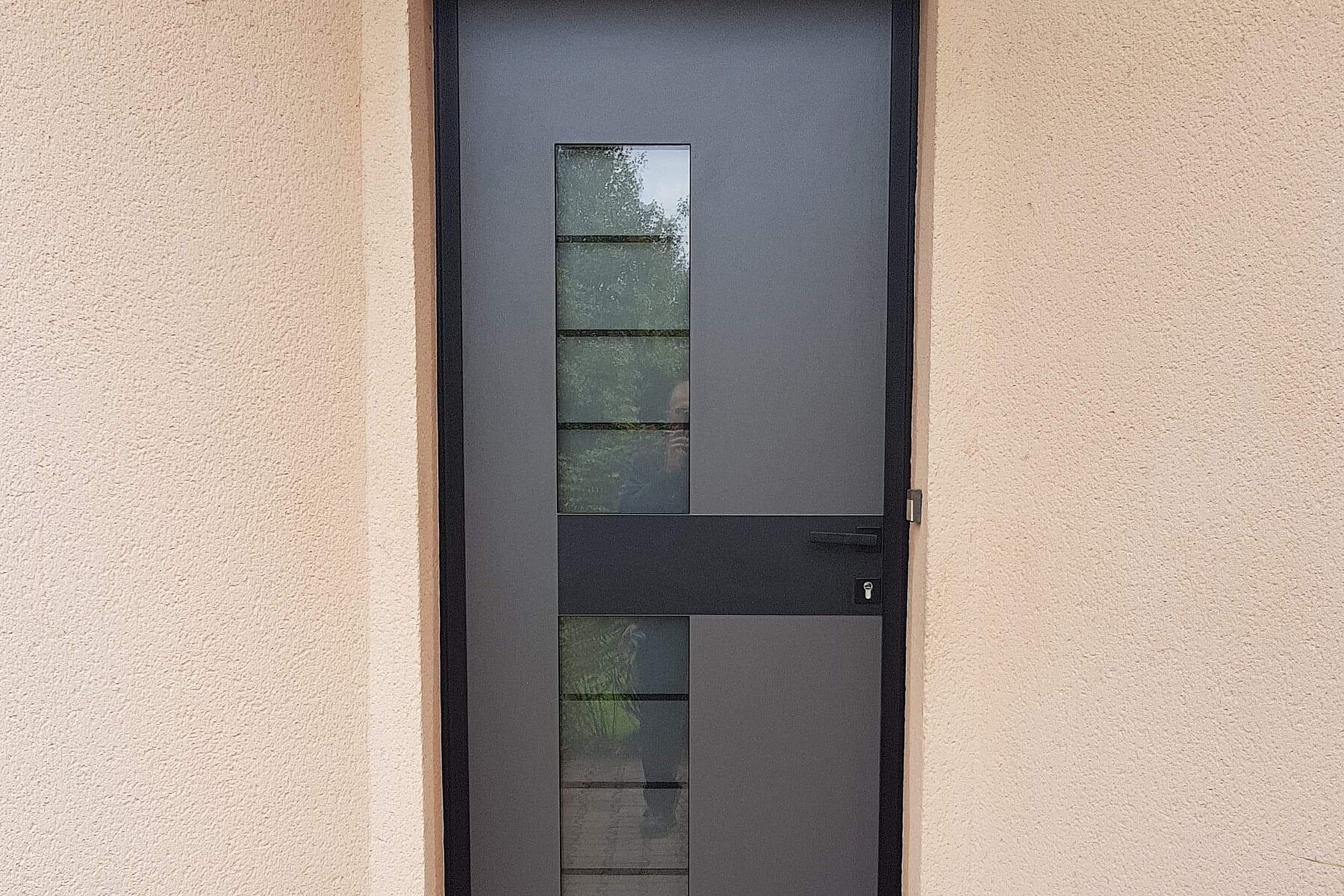 Vignette Porte d'entrée Aluminium Cadre Noir ligne Samouraï