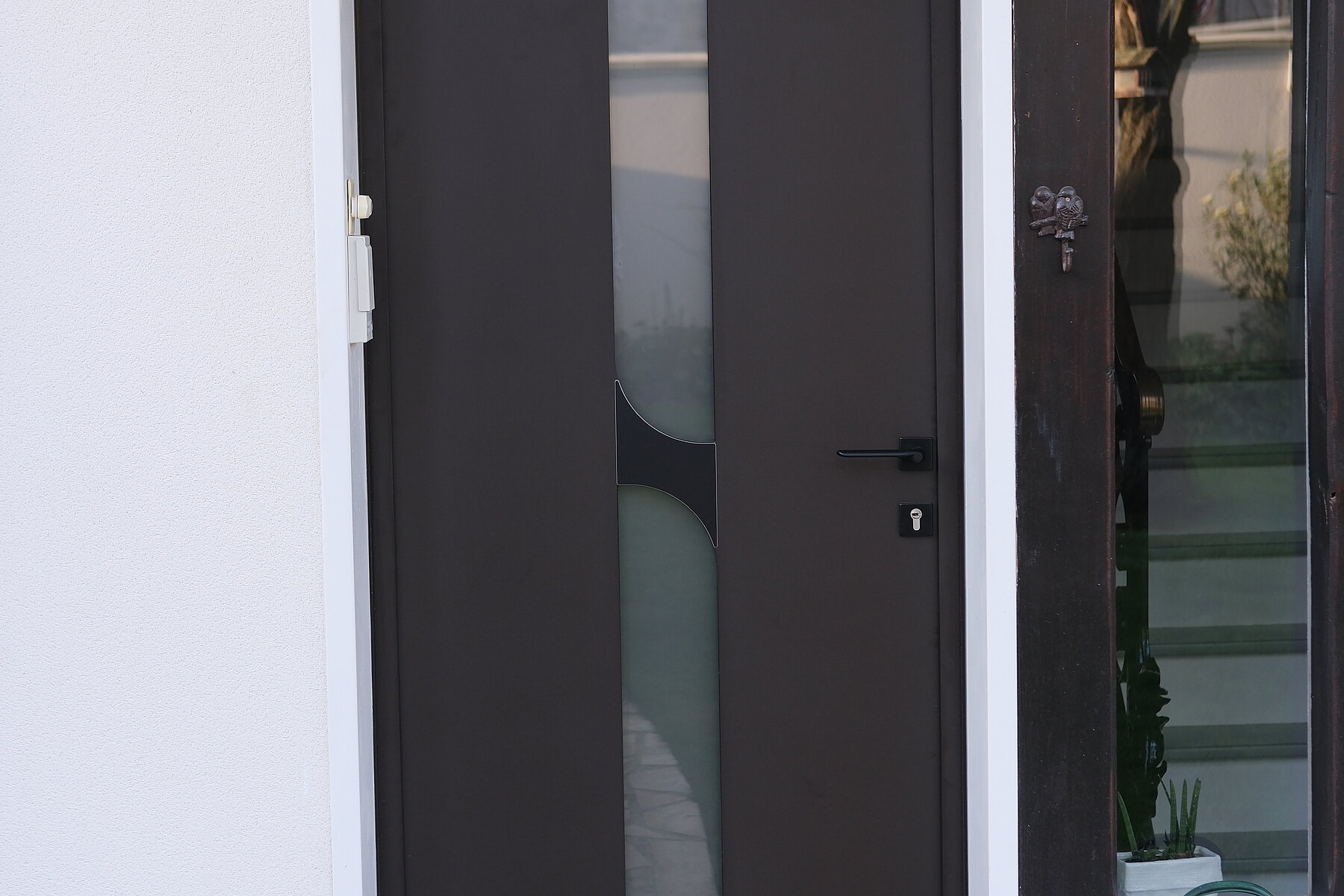 Vignette Porte d'entrée Aluminium Cadre Noir ligne Art Déco et Eclipse