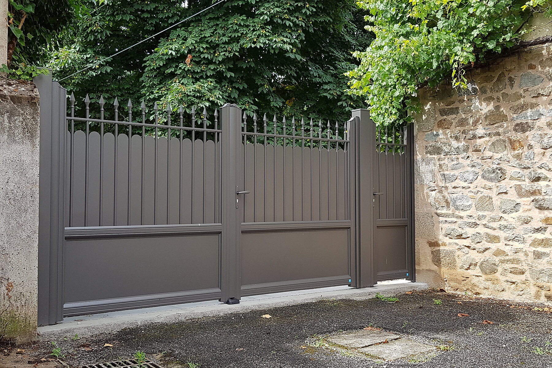 Vignette Portail Aluminium Rétro