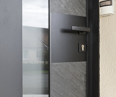 PORTE ALUMINIUM MINERAL AVEC INSERT