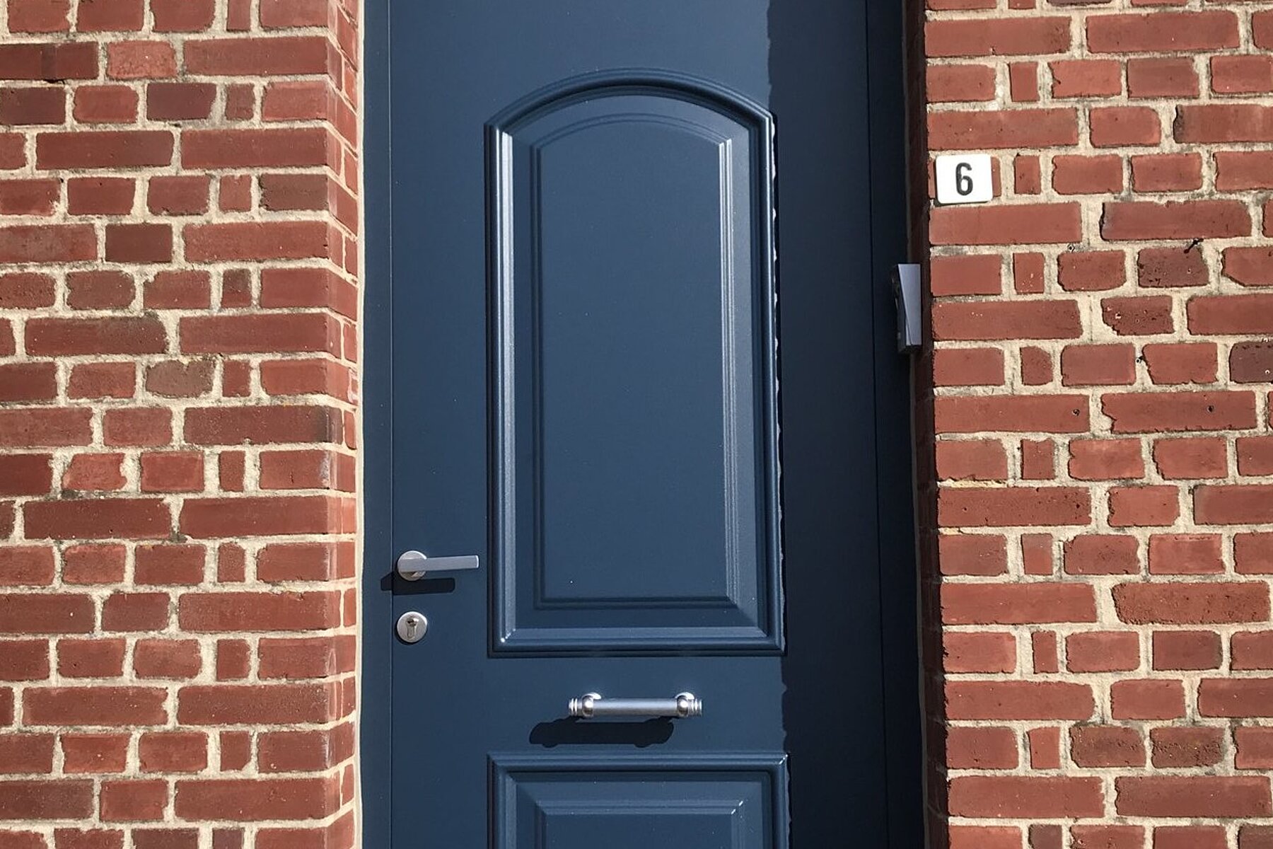 Vignette Porte d'entrée Aluminium Classique ligne Castille
